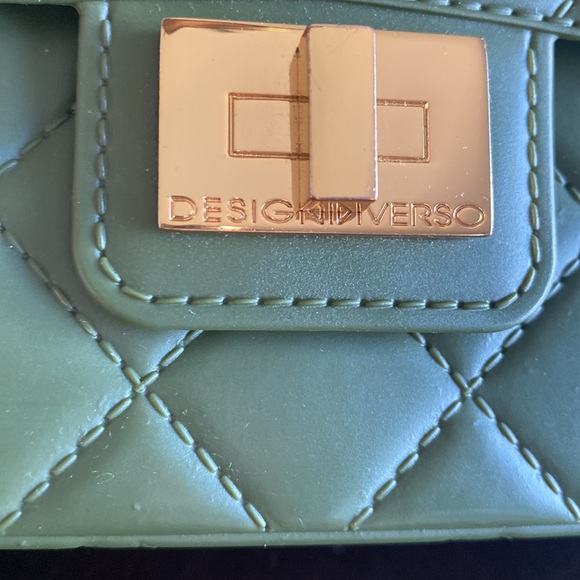 DESIGNINVERSO Milano crossbody bag. Forest Green - Picture 2 of 9